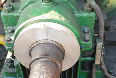 Aluminum alloy split bearing isolator